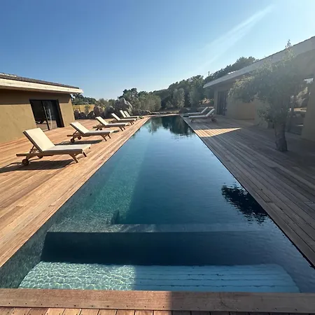 Alojamento de Acomodação e Pequeno-almoço Les Toussaint