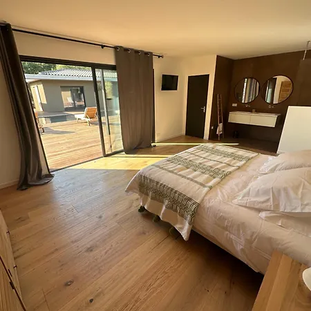 Alojamento de Acomodação e Pequeno-almoço Les Toussaint