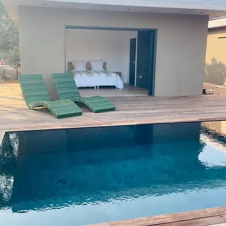 Les Toussaint Bed and breakfast *