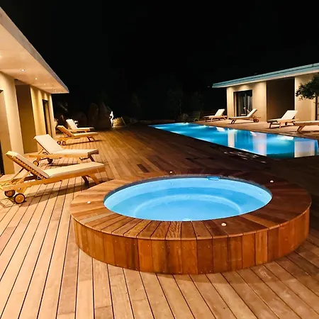 فندق مبيت وإفطار Les Toussaint 3*