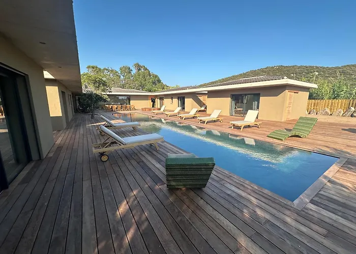 Alojamento de Acomodação e Pequeno-almoço Les Toussaint Pianottoli-Caldarello (Corsica)