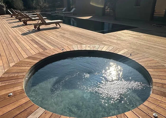 Alojamento de Acomodação e Pequeno-almoço Les Toussaint Pianottoli-Caldarello (Corsica)