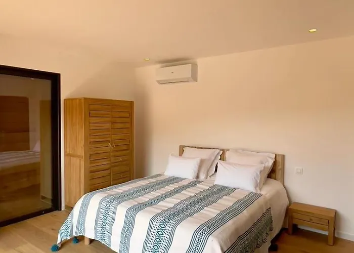 Alojamento de Acomodação e Pequeno-almoço Les Toussaint Pianottoli-Caldarello (Corsica)