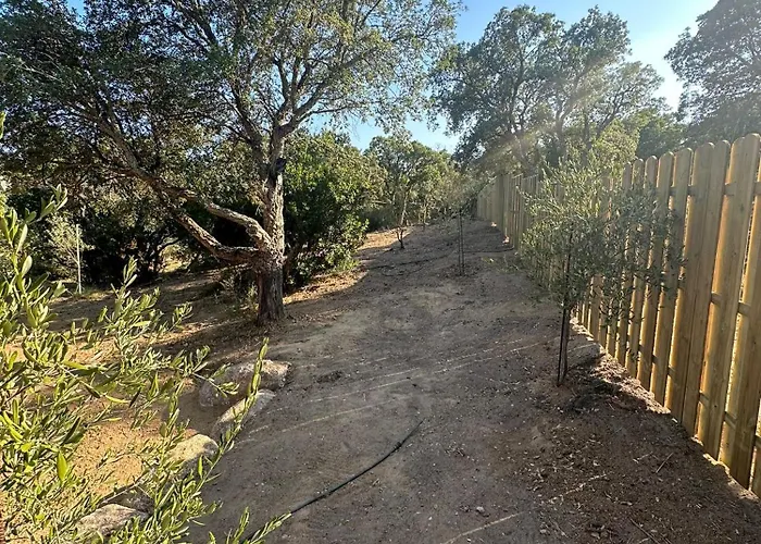 Alojamento de Acomodação e Pequeno-almoço Les Toussaint 3*